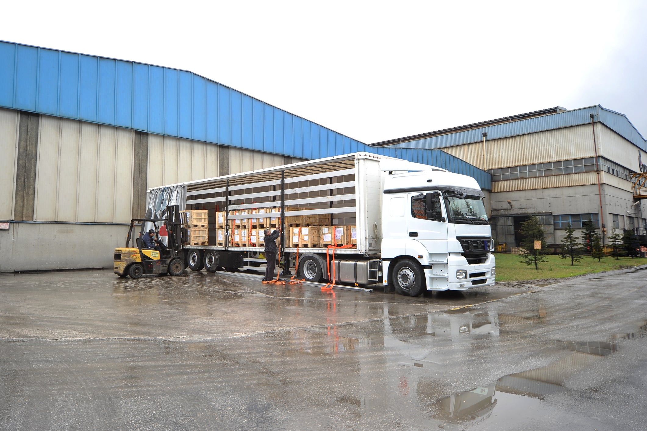 Updated: DVSA Load Securing Vehicle Operator Guide